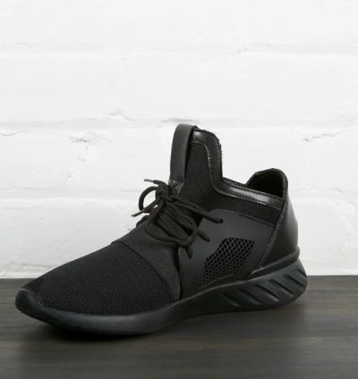 Zapato deportivo negro