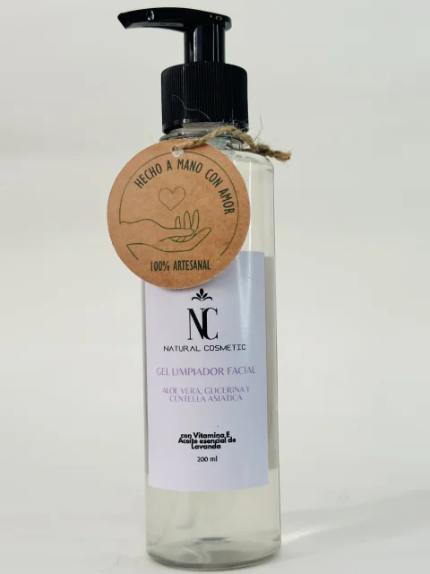 GEL LIMPIADOR FACIAL DE ALOE VERA, GLICERINA Y CENTELLA ASIATICA, con vitamina e y aceite esencial de lavanda.