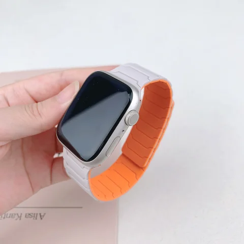 Correa magnética para Apple Watch Band ultra 2 3 49mm 44mm 40mm 41mm 46mm 42mm 45mm 38 pulsera de silicona IWatch Series 11 9 8 SE 10