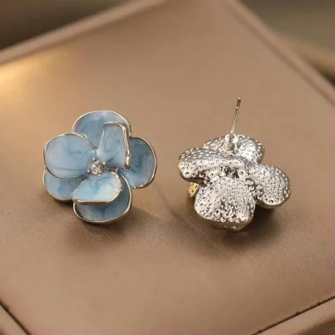 Nueva moda dulce diseño Primavera/Verano azul Rosa esmalte flor luz lujo pendientes de gama alta regalos de fiesta para joyería de mujer
