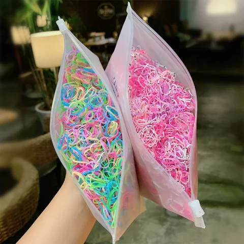 Paquete de 1000 unidades de gomas elásticas pequeñas y coloridas para niñas, para sujetar el cabello en coletas, accesorios de moda para el cabello. 4
