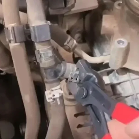 Alicates de prensado para manguera de aceite de coche, herramientas de reparación, pinza, tornillo de banco, abrazadera de tubo, Clip de Collar, reparación de automóviles, accesorios automotrices de motocicleta