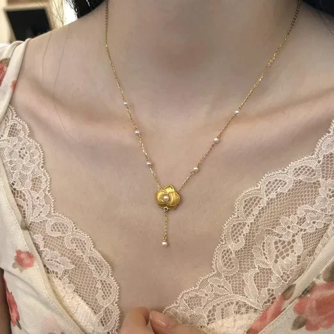 Collar de perlas de gardenia de terciopelo rico y exquisito, artesanía de oro antiguo, collar de perlas cepilladas, cadena, borla, joyería de boda
