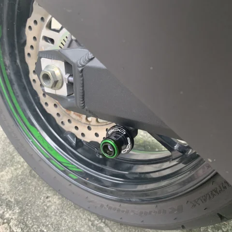 M8 para Kawasaki Z900 Z650 RS Z 900 650 Ninja 650 2017-2025 Versys 650 accesorios de motocicleta carretes basculantes tornillos de soporte deslizante 4