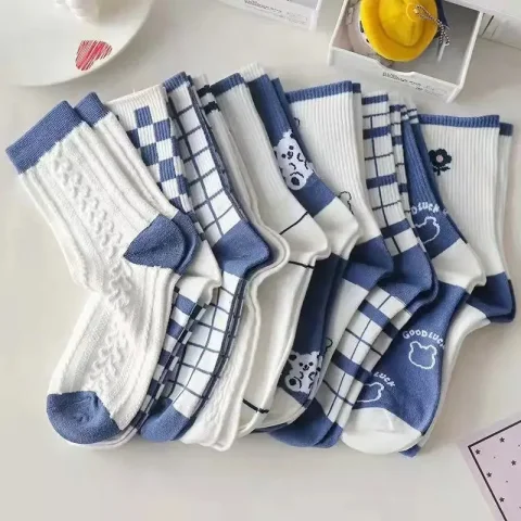 Calcetines de mujer Calcetines cálidos en otoño e invierno Calcetines azules Estudiantes Medias deportivas a cuadros a rayas de alta calidad