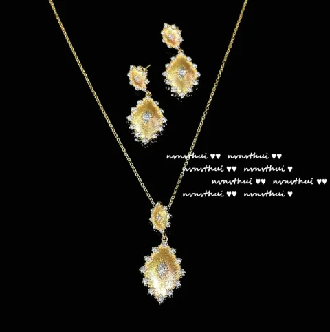 Conjunto de joyería Vintage chapada en oro de 18K para mujer, collar, pendientes, anillos, Noble, banquete de boda, nuevo 5