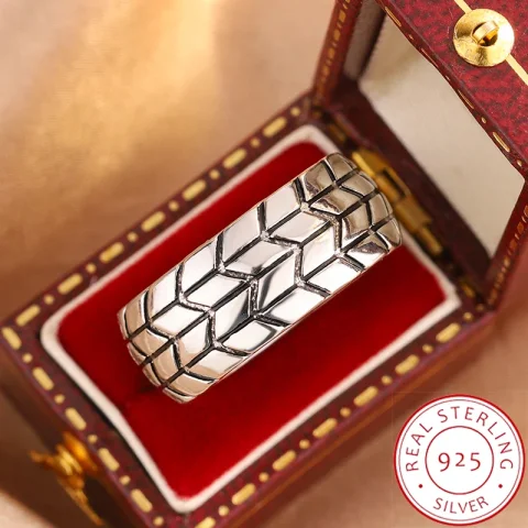 2026 Nuevos anillos para hombres y mujeres: joyería en forma de neumático, joyería de fiesta, joyería de estilo hip-hop, anillo plateado 925