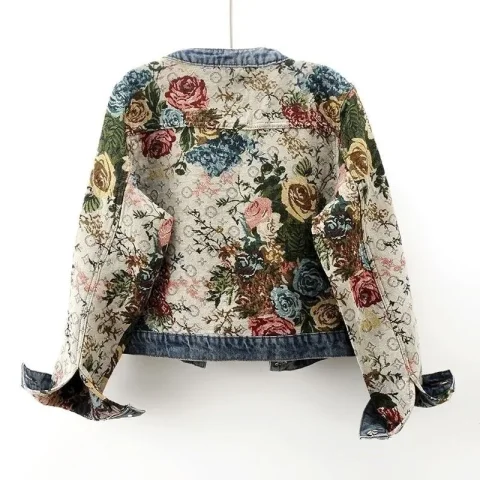 Chaqueta vaquera de cuello redondo de manga larga de jacquard retro chino para mujer, nueva moda de primavera, chaqueta pequeña Joker corta con temperamento.