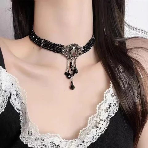 Gargantilla de cristal con cuentas brillantes de lujo para mujer, collar gótico exquisito con forma de gota de agua, colgante de circón, gargantillas con borlas, joyería 2