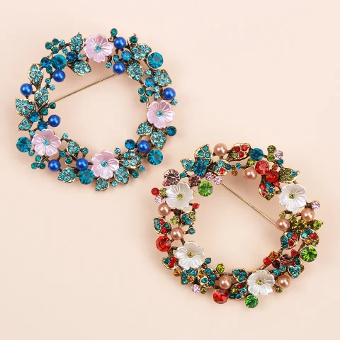 Broche de corona de flores brillante y lujoso para mujer, joyería de Metal con diamantes de imitación de cristal esmaltado, Pin para abrigo para ropa de fiesta y banquete 1