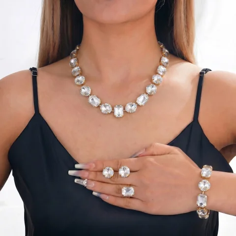 Conjunto de Joyería Nupcial de 4 Piezas: Collar, Anillo, Pulsera y Pendientes con Brillantes, Accesorio de Boda, Collar Rectangular con Pedrería 3