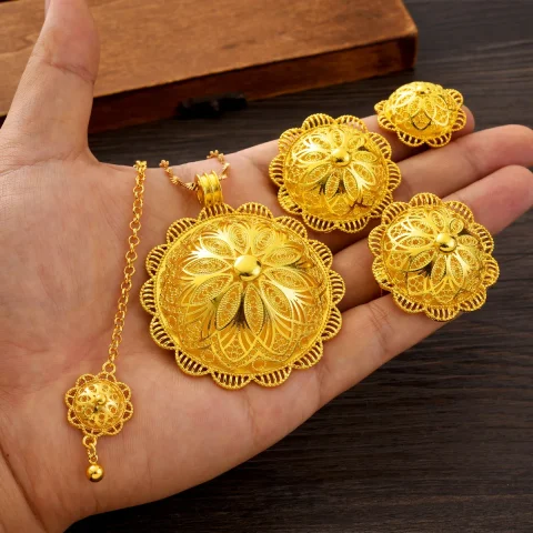 Conjunto de joyería de lujo exquisita para mujer árabe de Dubái, colgante grande, collar, anillo, pendientes, cadena para la cabeza, novia africana, regalo tradicional de boda