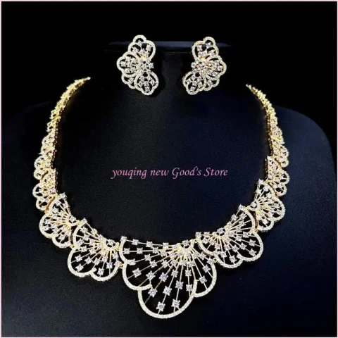 Collar y pendientes de aleación de circonio resistentes con diseños elegantes para mujeres de moda, uso diario, ropa informal 1