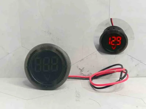 VOLTIMETRO EMP D/CABLE REDO ROJO 12V 13519R 1