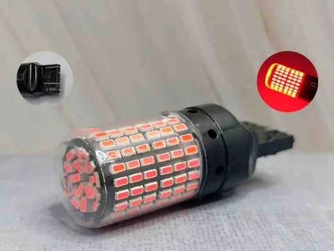 BOMB LED T20 2C 7443 ROJO+STROBO 144L PLAST 12657R-7443 1