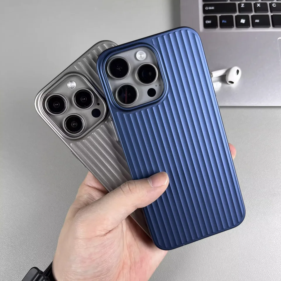 Funda de Teléfono con Patrón de Rejilla de Titanio Natural para iPhone 16 14 15 13 Pro Max Plus, Botón Metálico, Resistente a Impactos, Carcasa Rígida