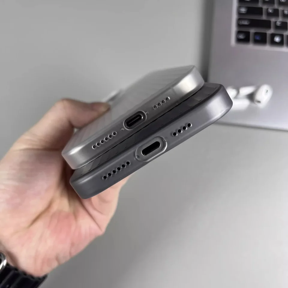 Funda de Teléfono con Patrón de Rejilla de Titanio Natural para iPhone 16 14 15 13 Pro Max Plus, Botón Metálico, Resistente a Impactos, Carcasa Rígida
