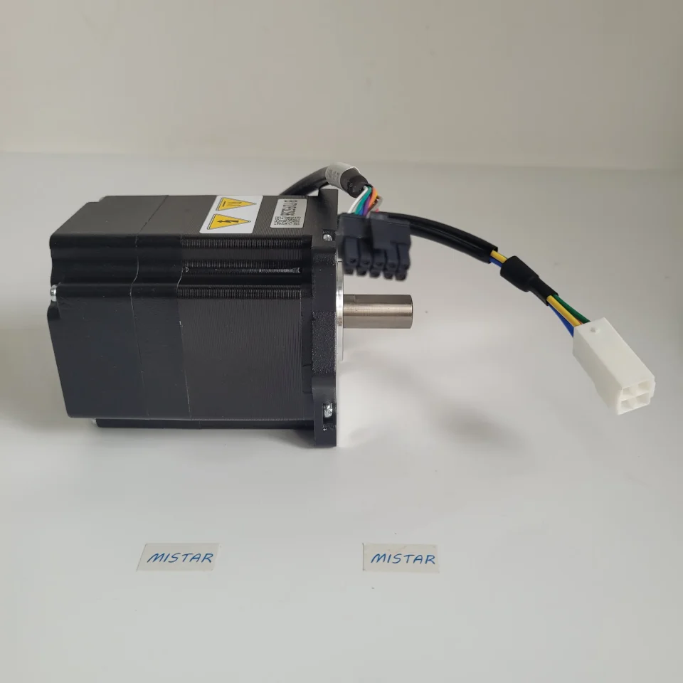 Máquina de bordar SM70-00525 motor de acero