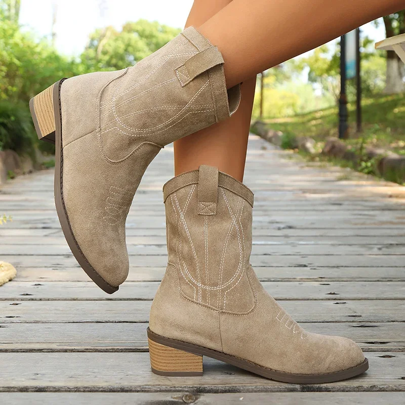 Botas de Tobillo Occidentales Bordadas de Moda para Mujer, Otoño 2026, Punta Puntiaguda, Tacón Alto, Botas Vaqueras de Mujer, Color Marrón, Gamuza Sintética, Botas Cortas