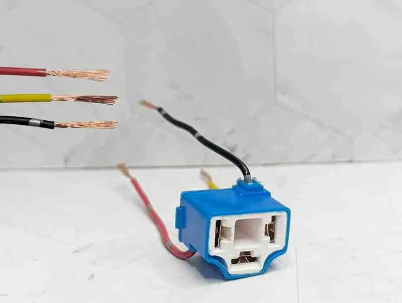 SOCATE H4 PORCELANA CABLE CURVO SENCILLO 100-H4-C