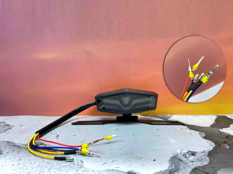 STOP PARA MOTO PIRAMIDE CRUCE ILUM MATRICULA 10961