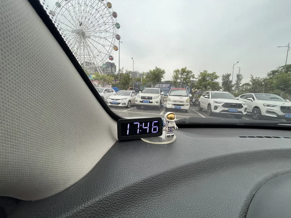 USB 5V 12V reloj de coche GPS Beidou sincronización satelital 12/24 horas reloj electrónico LED pantalla de tiempo Digital apagado reloj de memoria