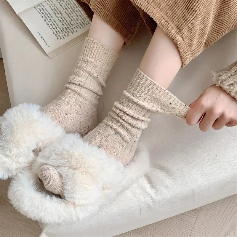Calcetines de mujer invierno nueva novedad moda estilo japonés Casual calcetines cálidos a rayas otoño calcetines de lana simples para niñas de moda