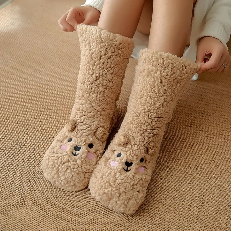 Calcetines para dormir bordados, calcetines de invierno para el suelo, calcetines térmicos gruesos antideslizantes de dibujos animados, calcetines con gráficos de animales de tubo medio para invierno, regalos