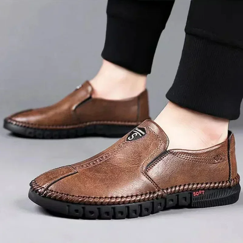 Zapatos de cuero para hombre, zapatos informales de suela blanda, zapatos planos cómodos de otoño para negocios, zapatos de trabajo ligeros para hombre, zapatos sin cordones para conducir, Tenis