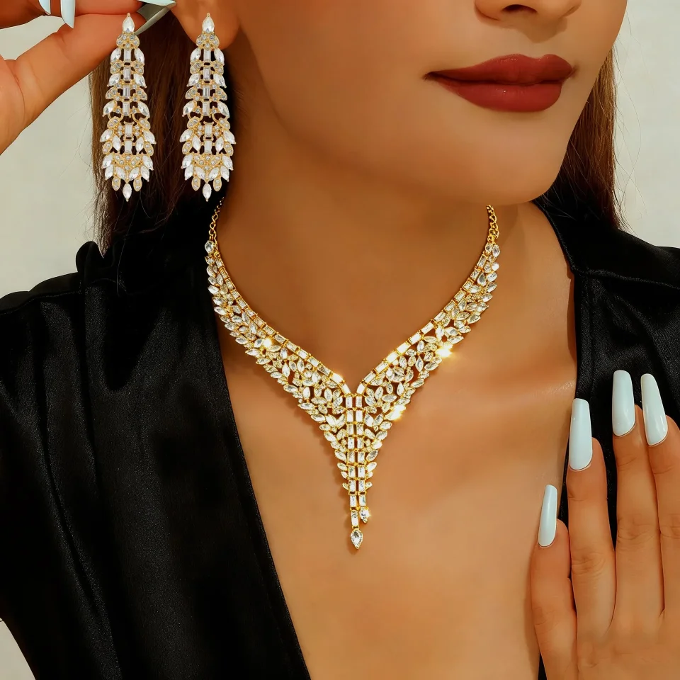 1 Juego de collar de cadena con incrustaciones de cobre a la moda, conjunto de joyería para mujer, para banquete de boda, fiesta, necesidades diarias