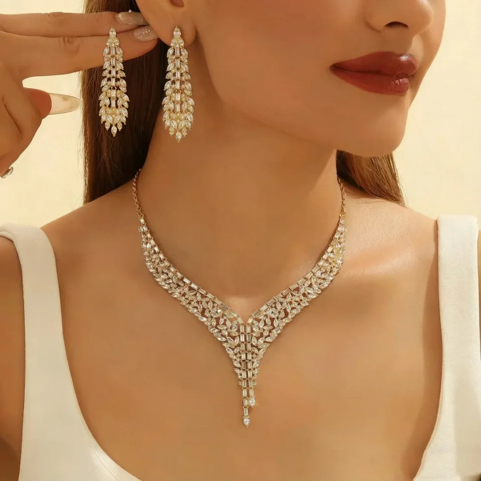 1 Juego de collar de cadena con incrustaciones de cobre a la moda, conjunto de joyería para mujer, para banquete de boda, fiesta, necesidades diarias
