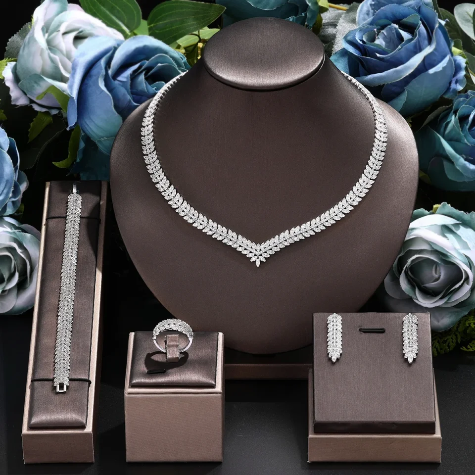Elegante conjunto de joyería de Dubái chapada en oro, adecuado para regalos de fiesta de mujer, joyería de 4 piezas para novia de boda de los Emiratos Árabes Unidos simple y elegante