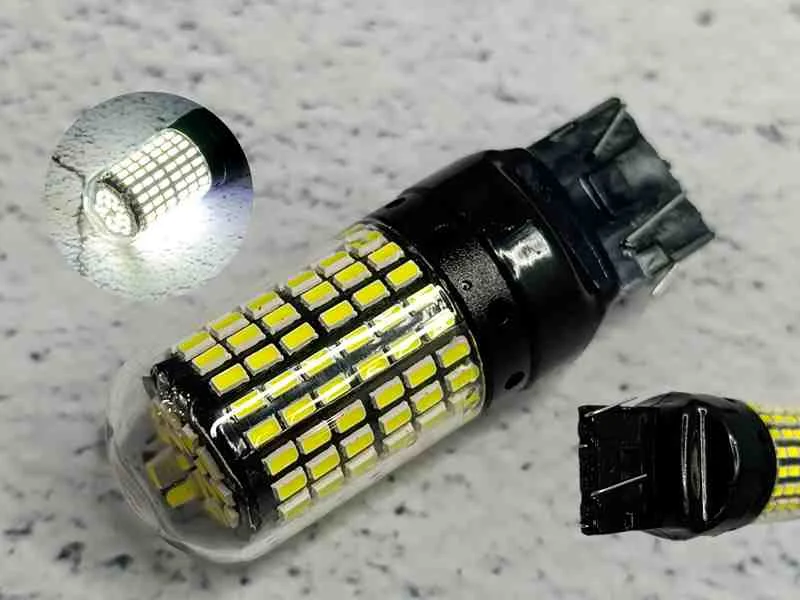 BOMB LED 2C T20 7443 VIDRIO BLANCO+STROBO 144L 12432B