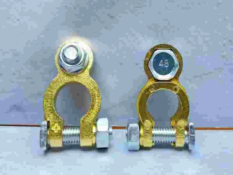 PAR DE BORNES TORNILLO 10771