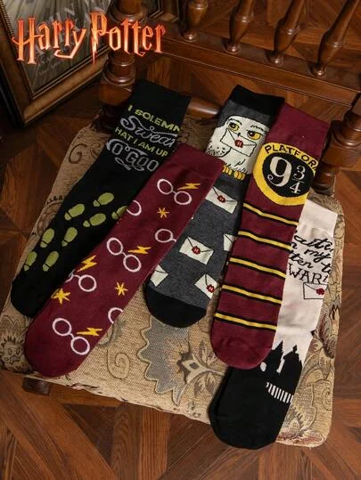 Warner Bros 5 Pairs Breathable Soft Socks, Retro College Style Socks, Suitable As Gifts, Christmas Socks, Student & Couple Cute Socks